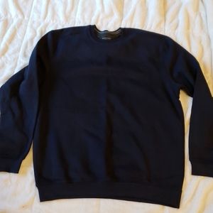 Long sleeved sweatshirt